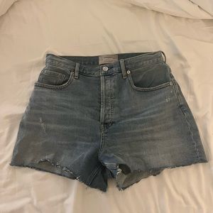 Everlane cheeky light denim short size 27 button up